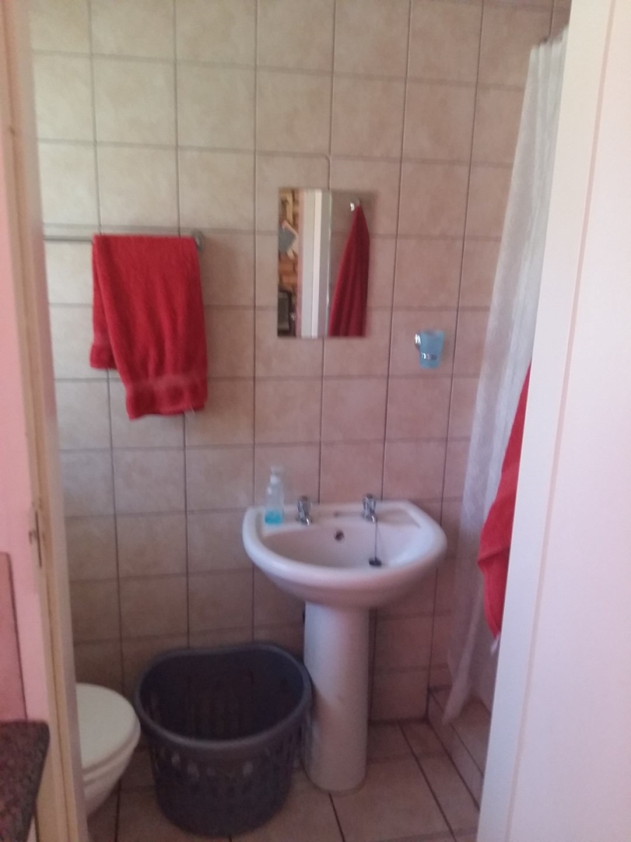 16 Bedroom Property for Sale in Bult West North West